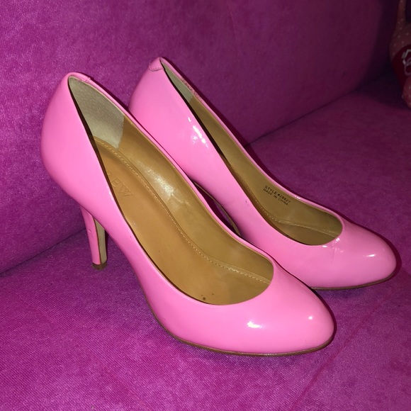 barbie pink heels